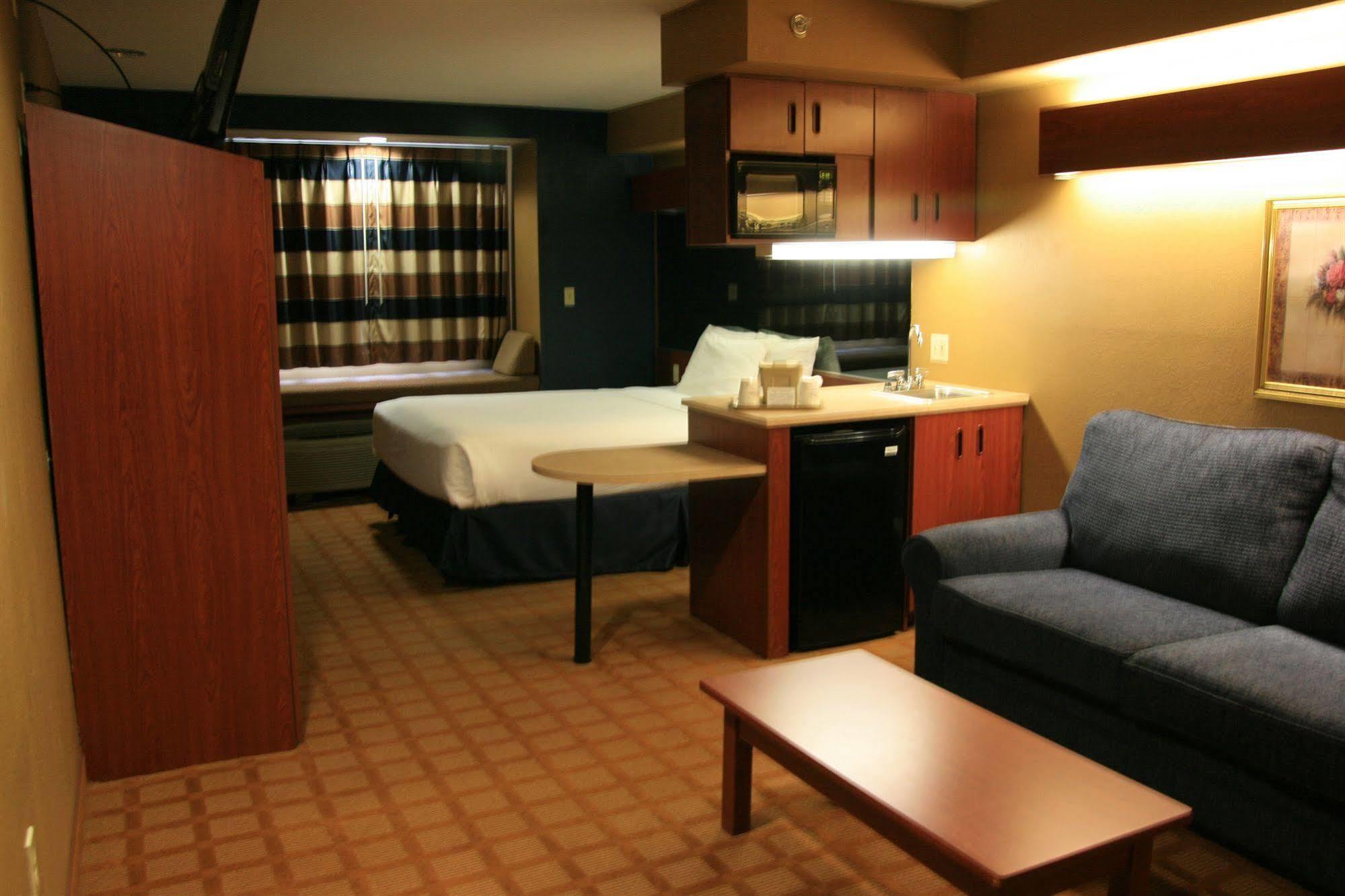 Microtel Inn & Suites By Wyndham Starkville Luaran gambar